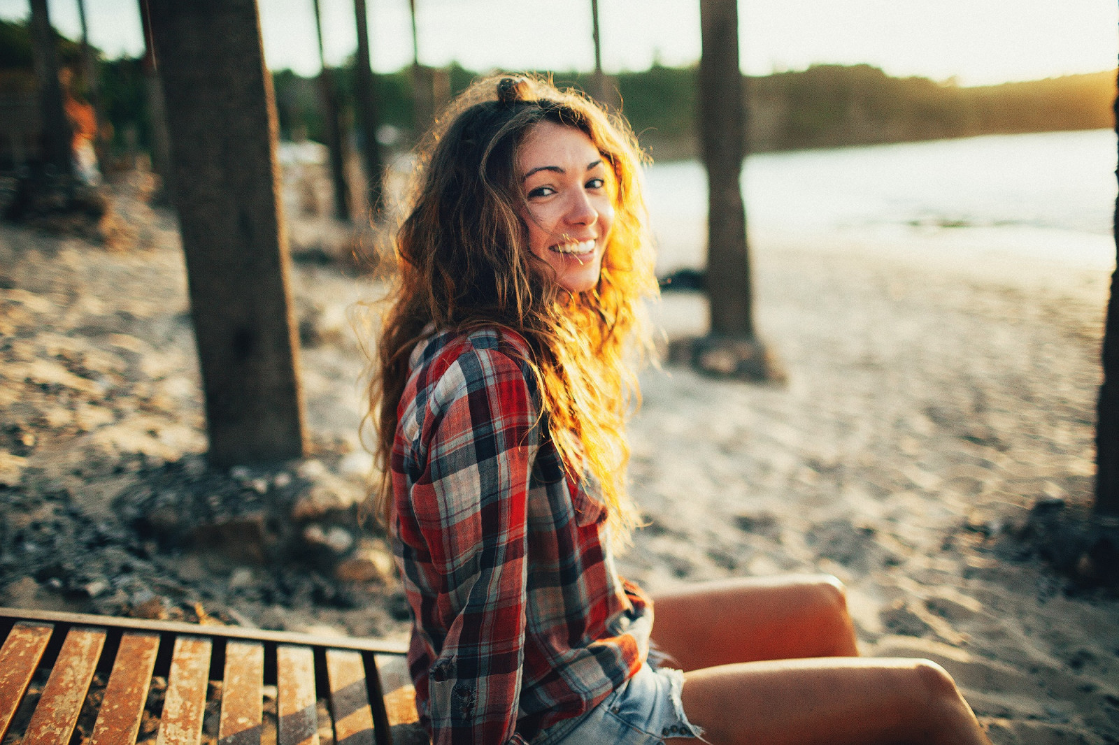 niña, puesta de sol, sonrisa, playa