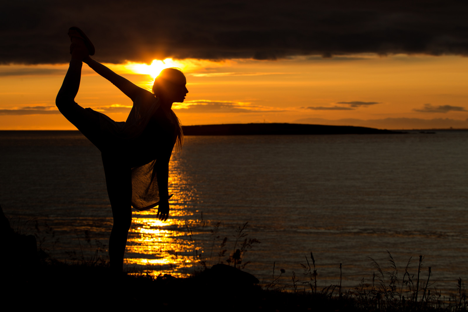 la nature, fille, le coucher du soleil, le soleil