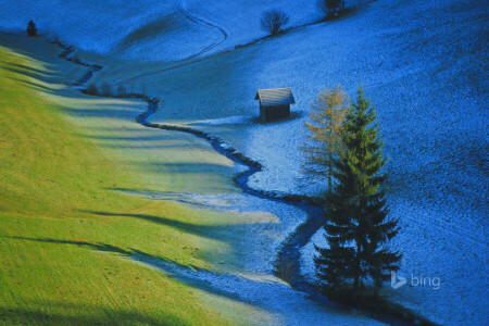 Österreich, Haus, Wiese, Frühling, Strom, Tulfes