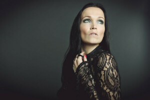 posa, cantante, Symphonic Metal, Tarja Turunen