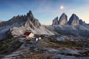 casa, rocas, el sol