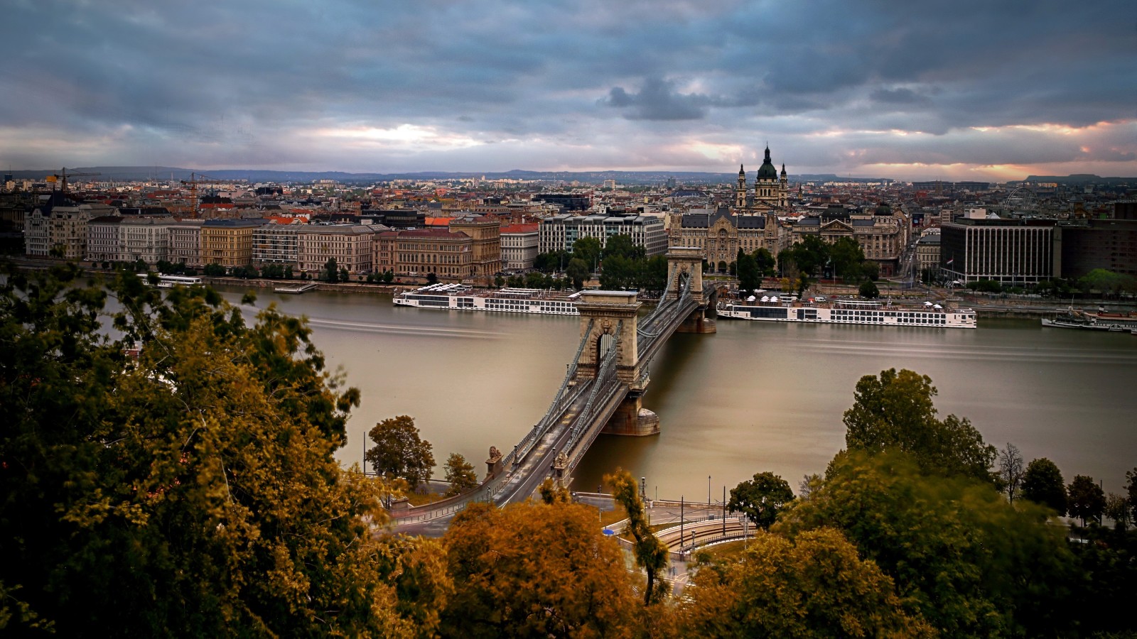 Hungría, Budapest, Puente de cadena