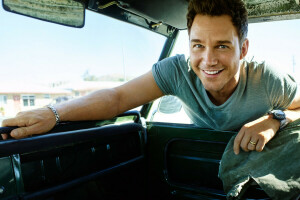 2015, actor, car, Chris Pratt, Peggy Sirota, photographer, smile, t-shirt