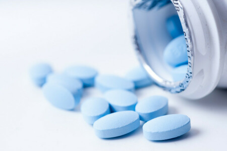 Blue Pills, macro, médicament, bouteille ouverte