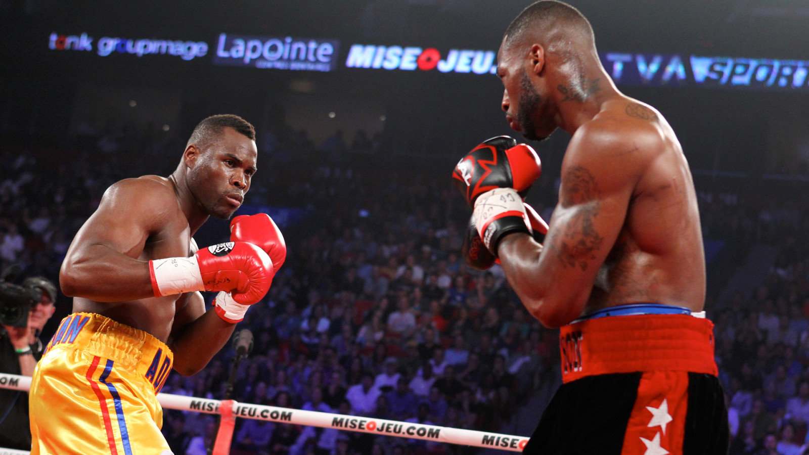 the fight, blow, Boxing, the ring, Adonis Stevenson, in the blink of an eye, Chad Dawson