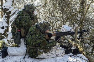 Soldats, armes