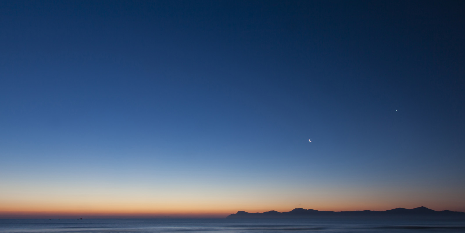 il cielo, notte, crepuscolo, un mese