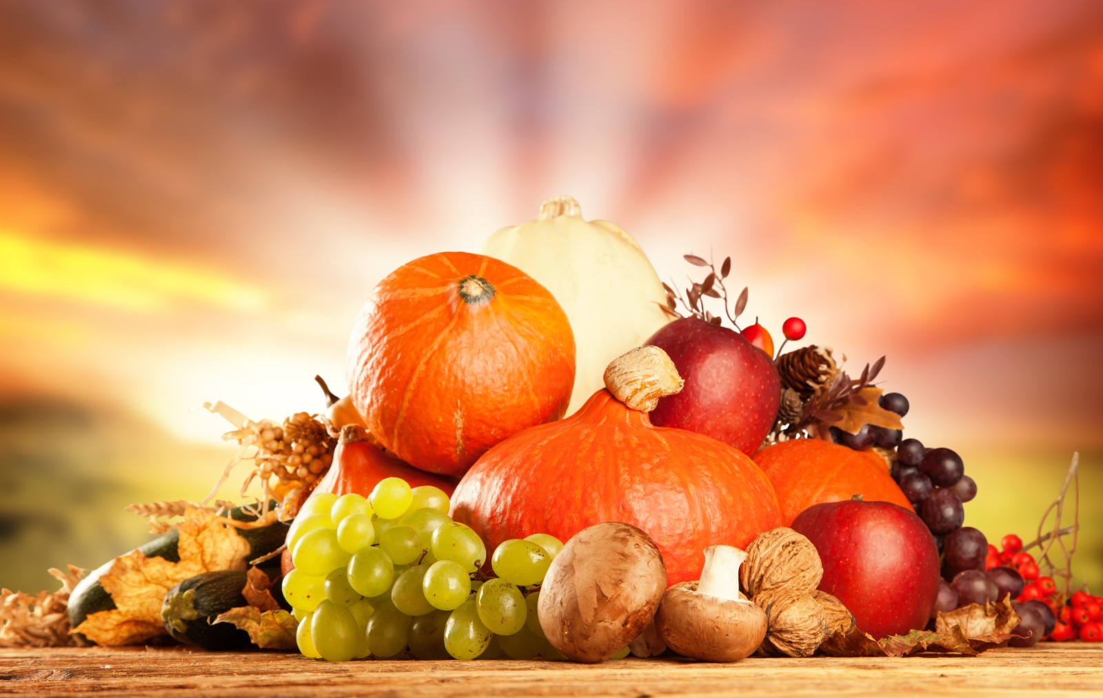 mushrooms, vegetables, pumpkin, apple, fruit, nuts, grapes, dry leaves