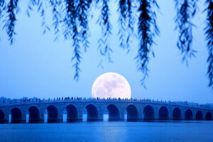 Beijing, China, lago Kunming, salida de la luna, Palacio de Verano