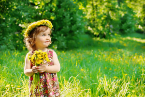 enfant, Pissenlits, fleurs, herbe, petite fille, été