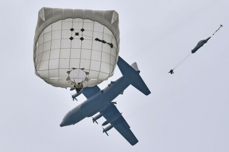 Esercito, atterraggio, l'aereo