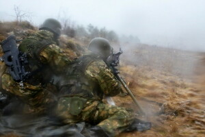 Armée slovène, Soldats, armes