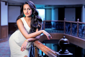 attrice, brunetta, India, Sonakshi Sinha