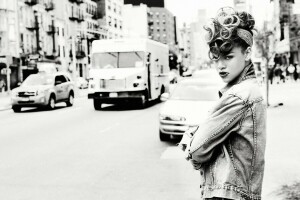 black and white, curls, from the road, hairstyle, look, on the sidewalk, Rihanna, singer