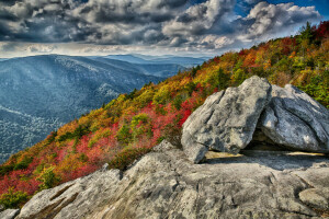 herfst, wolken, Woud, bergen, rotsen, helling, stenen, de lucht