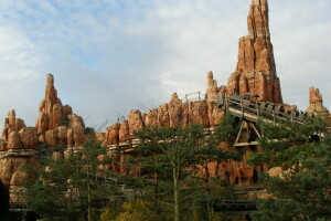 Disneyland, Franţa, slide-uri