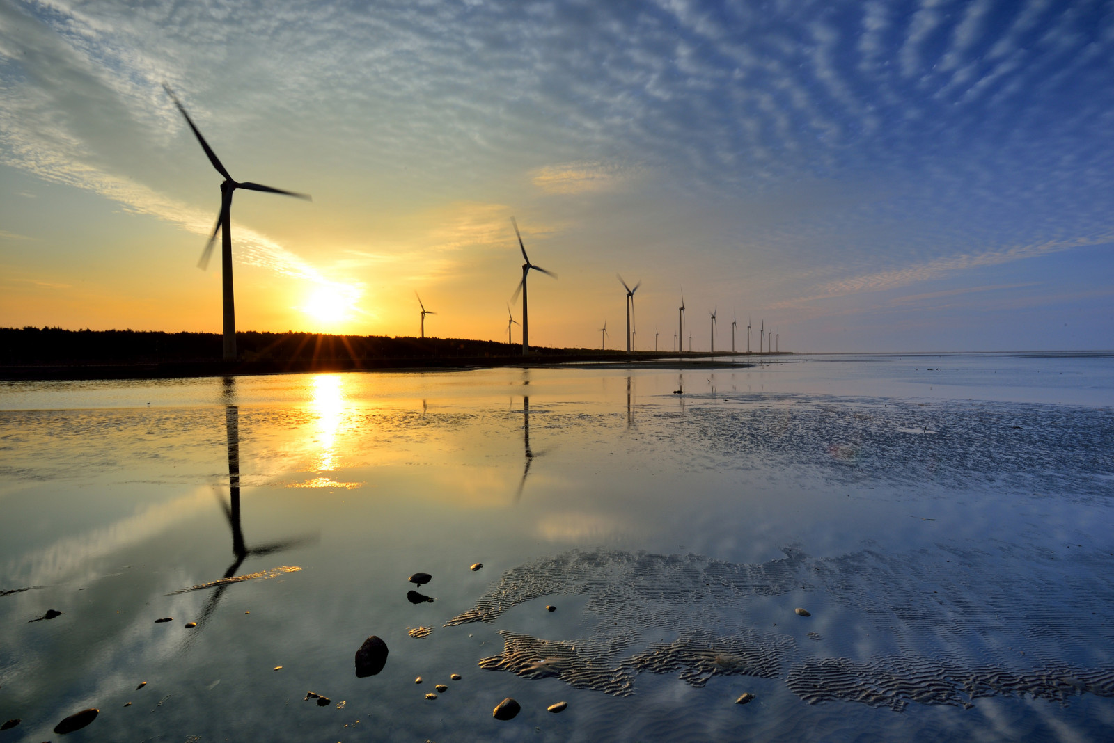 zonsondergang, zee, water, windmolens, gestrand, blades