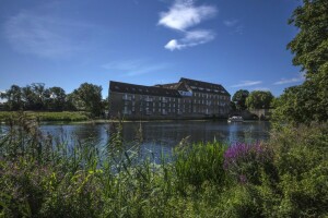 łódź, Cambridgeshire, Anglia, Huntingdon, trzcina, rzeka, River Great Ouse, budynek