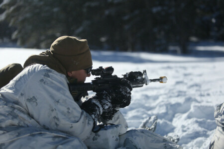 Army, Soldater, våben