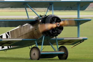 sırasında, savaşçı, İlk, Fokker Dr. I, güçler, Almanya, vidalar, üst üste üç kanatlı uçak