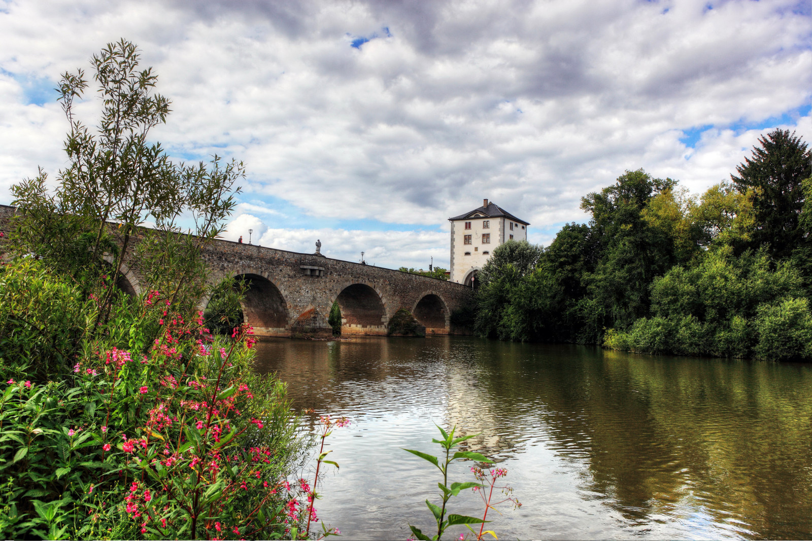 der Himmel, Fluss, Bäume, Blumen, Wolken, Deutschland, Brücke, Bogen