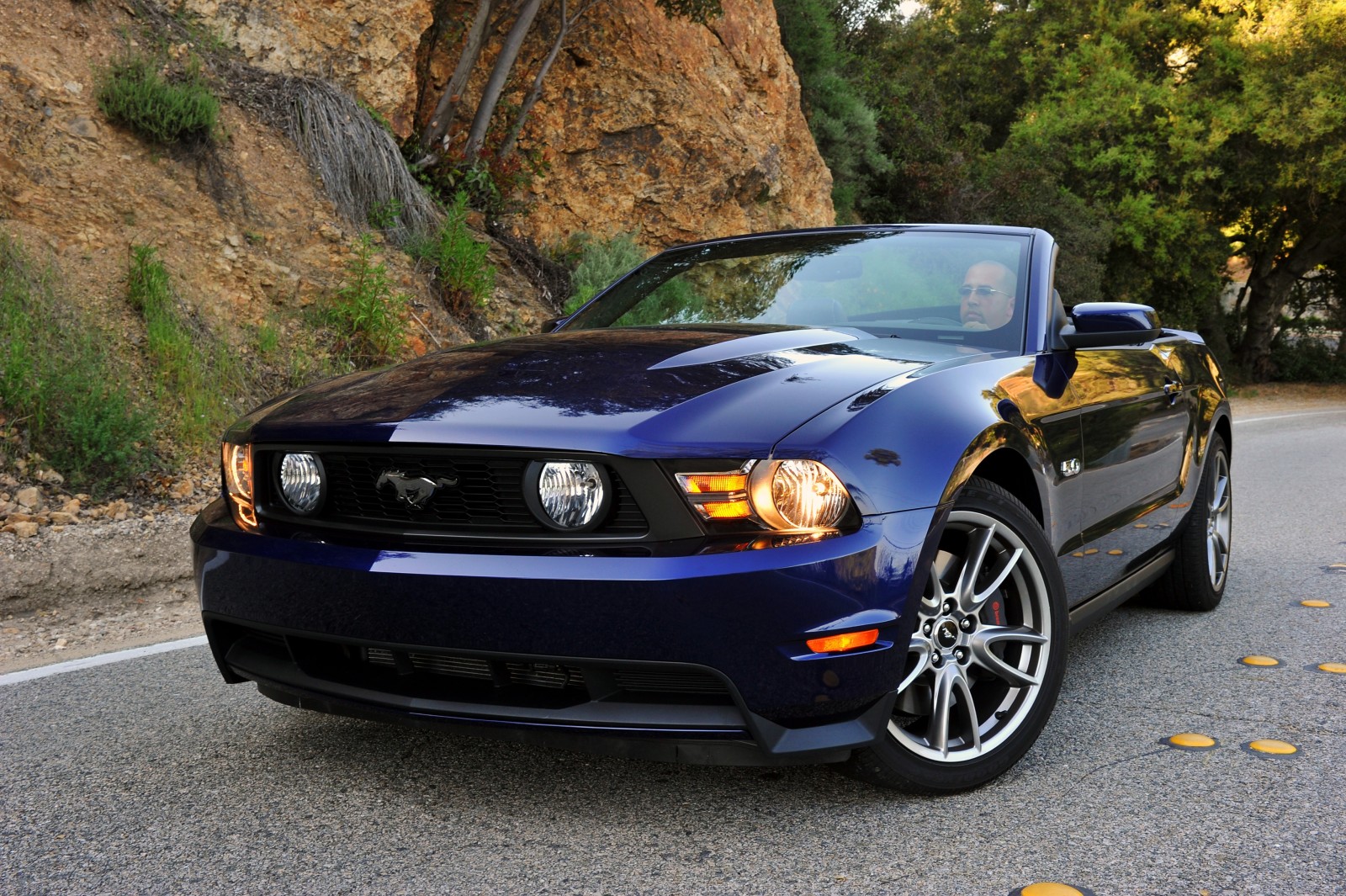 Mustang, Guado, 2010, convertibile