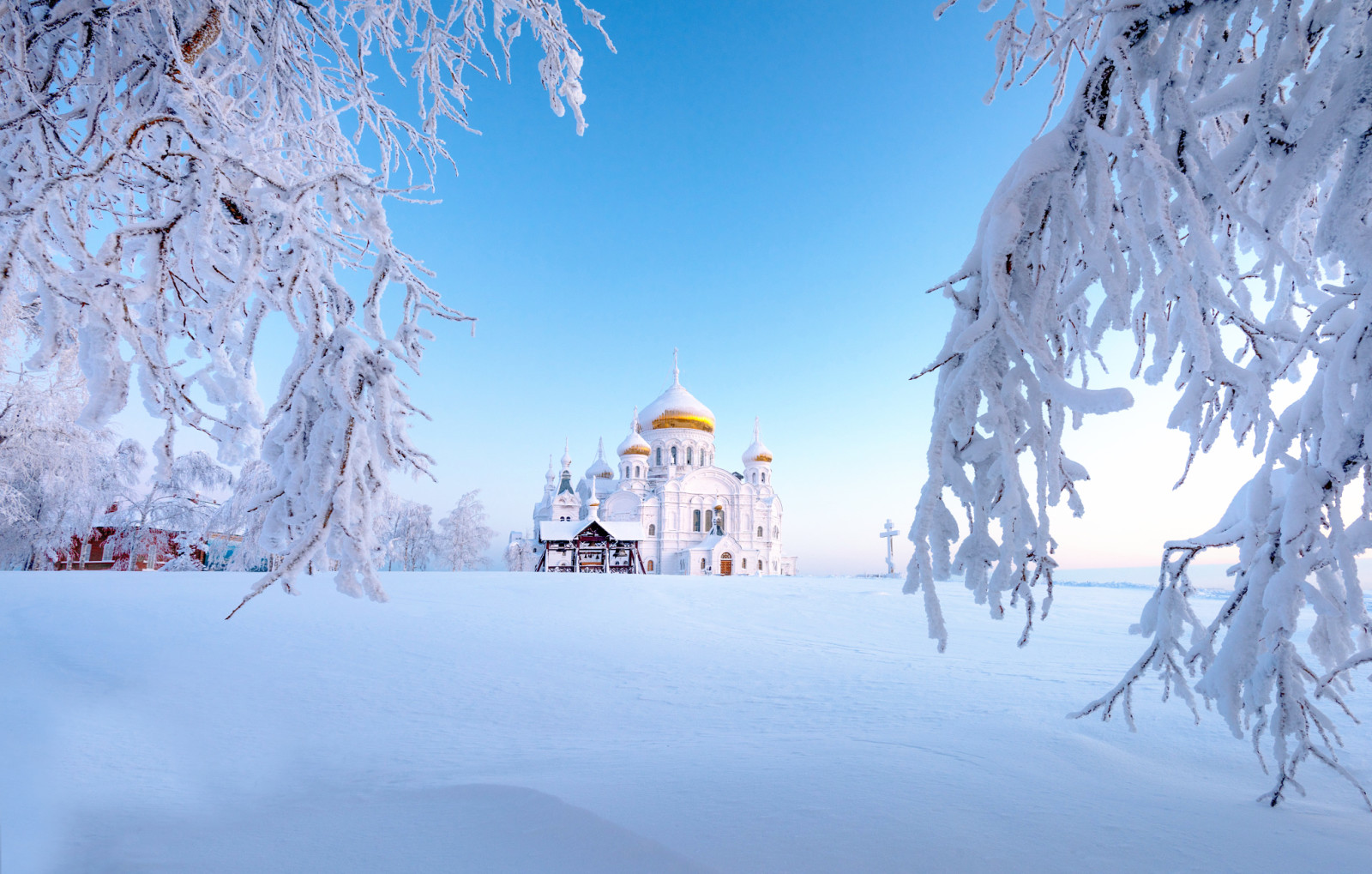 sne, vinter, Rusland, Ural, Belogorsky-klosteret