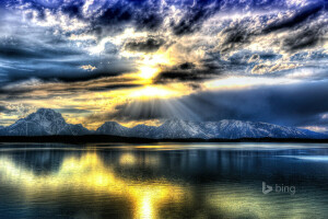 des nuages, Jackson Lake, Lac, montagnes, Des rayons, Le ciel, Etats-Unis, Wyoming