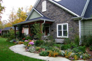 casa de otoño, flores, césped, césped, Mansión, los arbustos, pista