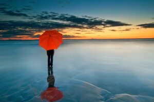 clouds, frozen sea, horizon, people, red umbrella, sunset, umbrella