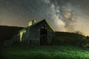 nuit, la grange, Zvezdnoe le ciel