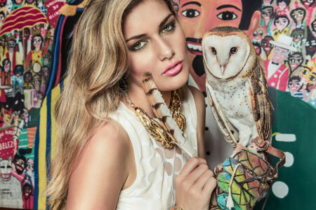 bird, Isadora Vilarim, model, necklace, owl, pen, the barn owl