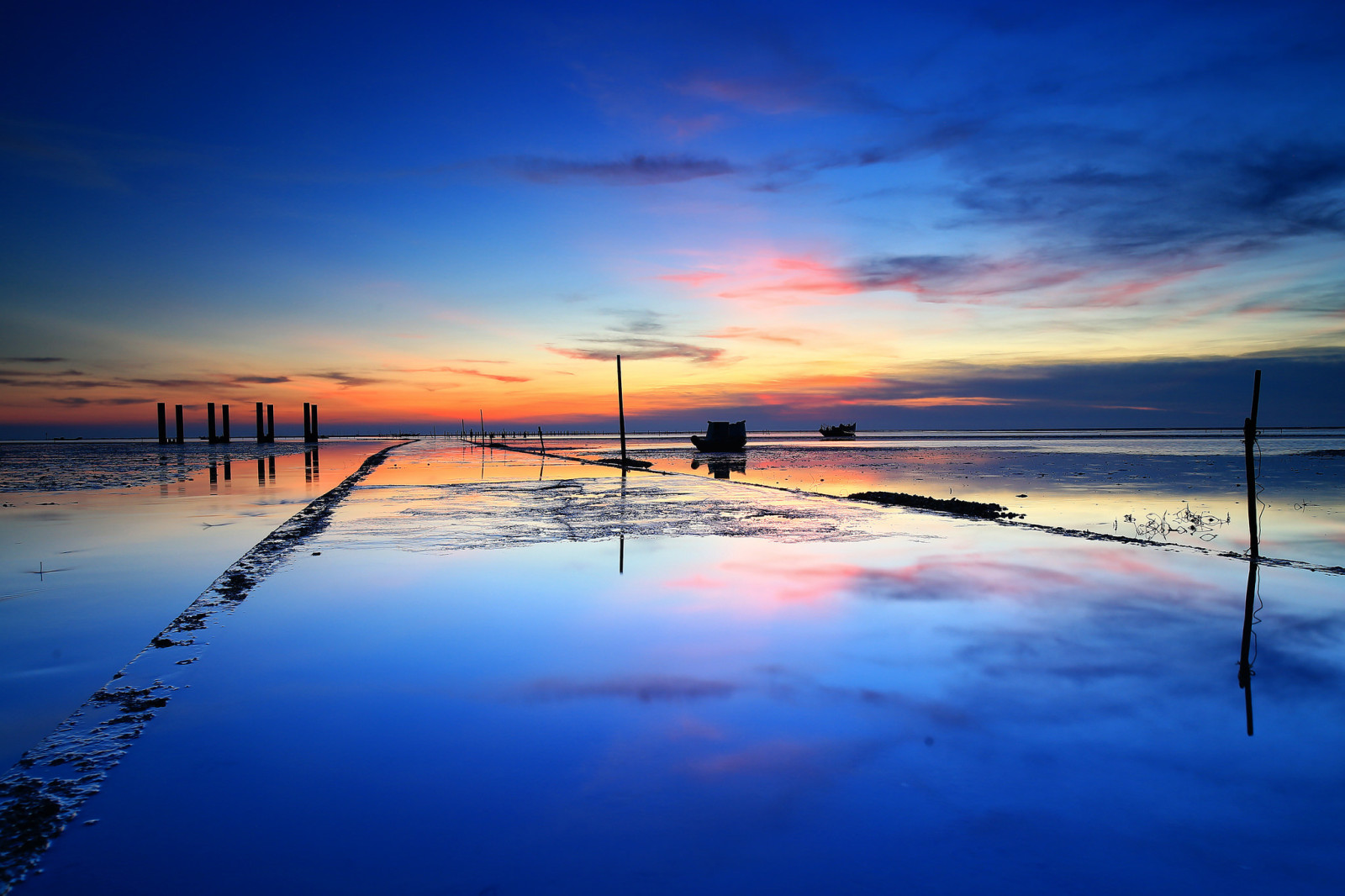 Le ciel, le coucher du soleil, mer, des nuages, bateau, Marée