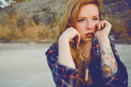 Vrouw, flanel, meisje, Hattie Watson, model-, ketting, redhead, tats