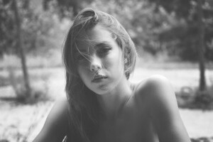 B/W, girl, grey, Melanie, photo