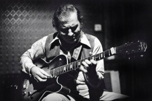 Chuck Wayne, guitarra, guitarrista, jazz, músico de jazz, Música, músico