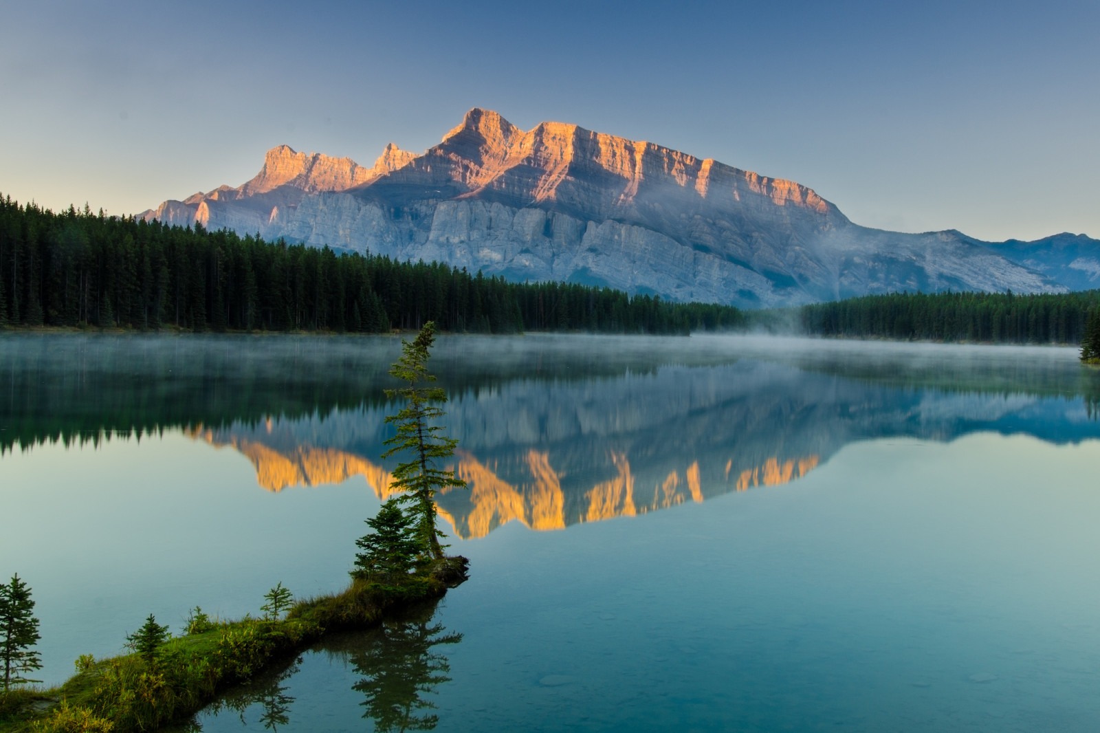 Le ciel, Lac, le coucher du soleil, des arbres, montagnes, brouillard