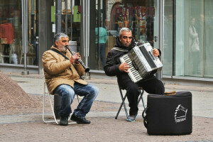 Música, pessoas, rua