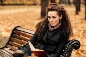 l'automne, BEAUTÉ, banc, bokeh, livre, cheveux bruns, manteau, Eugene Marklew