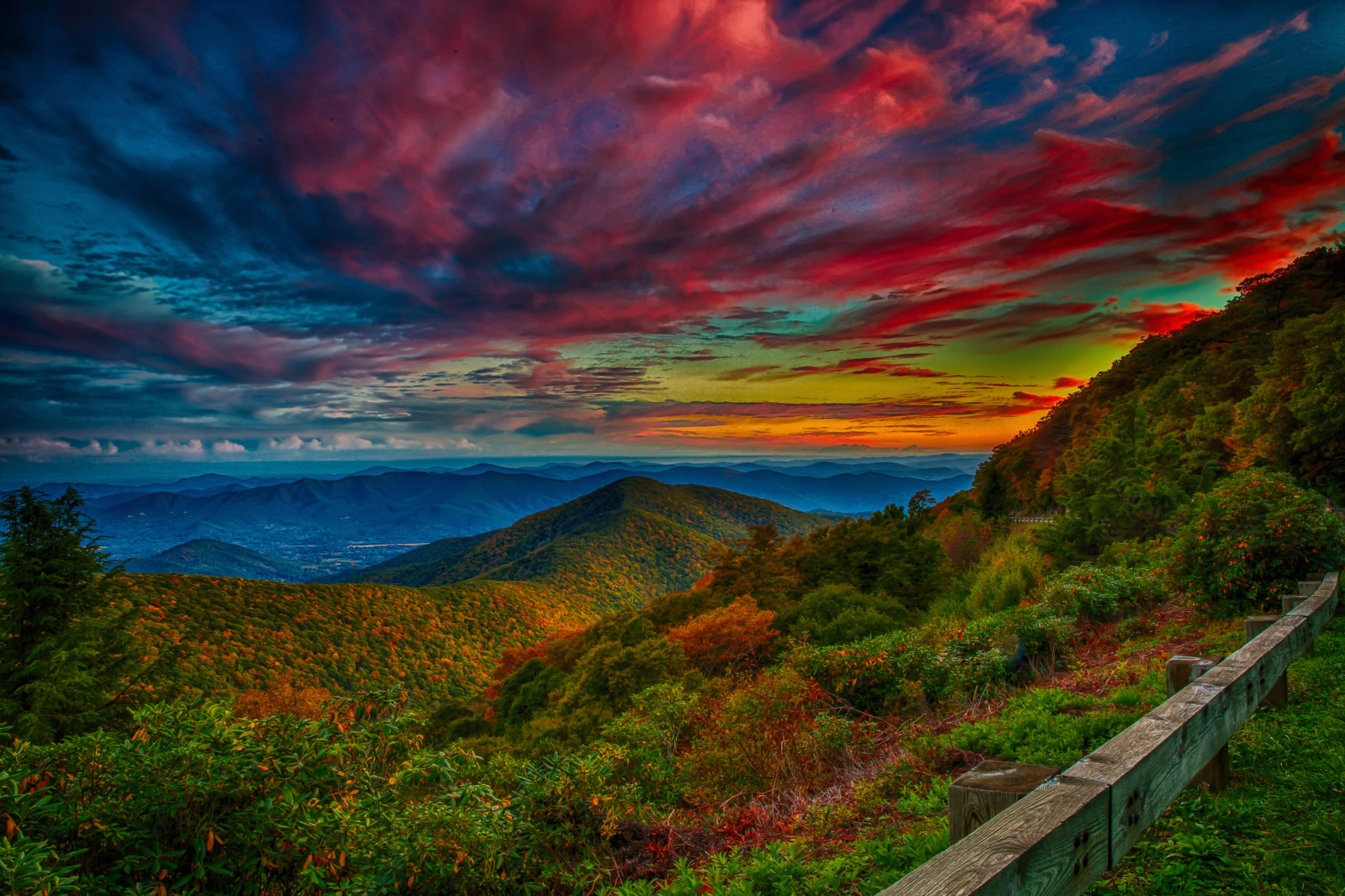 o céu, pôr do sol, árvores, nuvens, montanhas, brilho