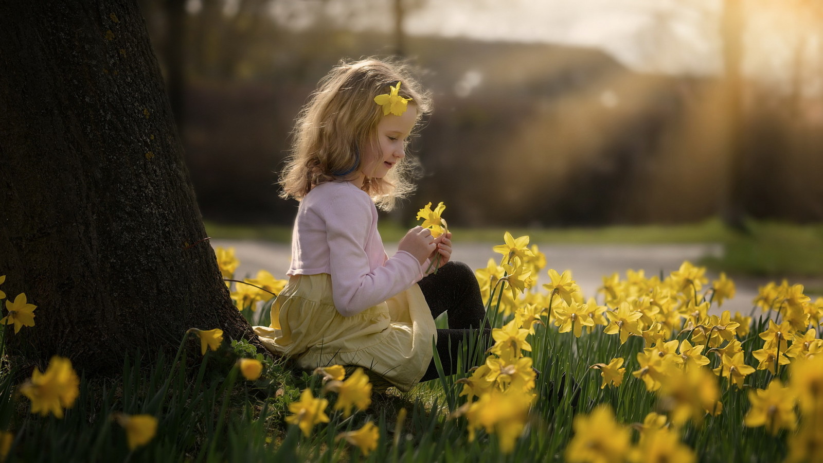 fille, fleurs, printemps