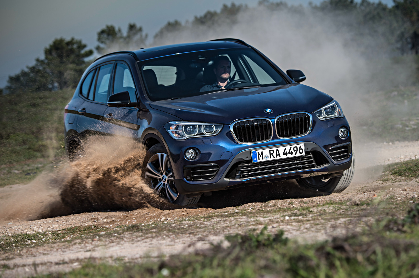 modrý, BMW, SUV, xDrive, smyk, 2015, Sportovní linka, F48