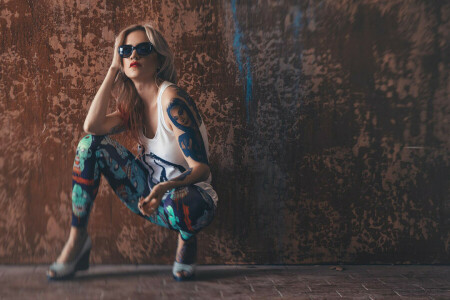 Anya Thorne, blonde, girl, glasses, Hugo V, Mike, model, tattoo