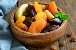 dates, dried apricots, Dried fruits, figs, mint, raisins