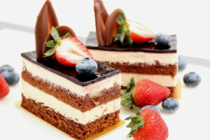 berries, cake, cakes, chocolate, dessert, strawberry, sweet