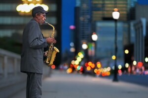 personas, saxofón, calle