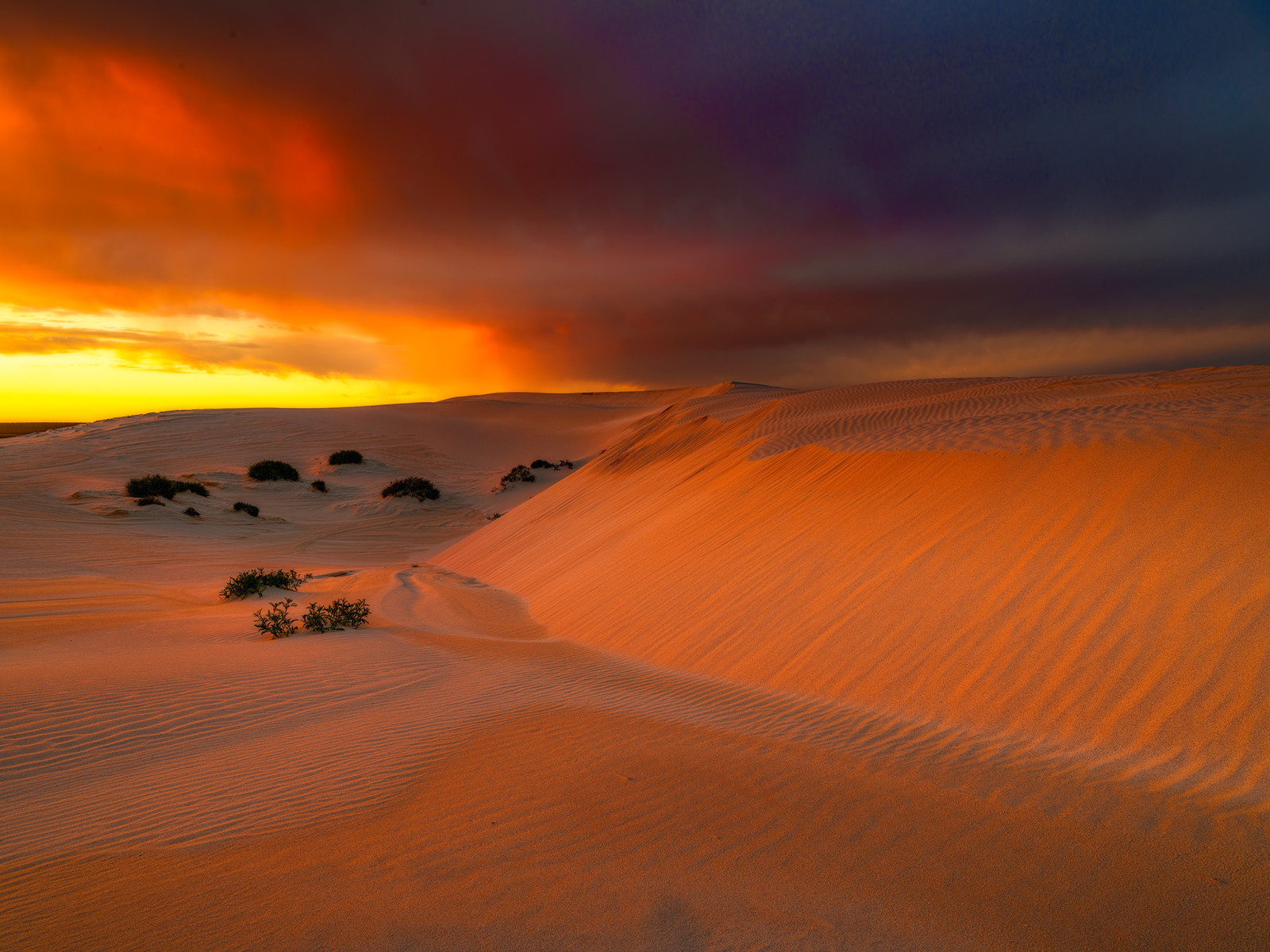 el cielo, nubes, Desierto, Australia, resplandor, arena, Eucla